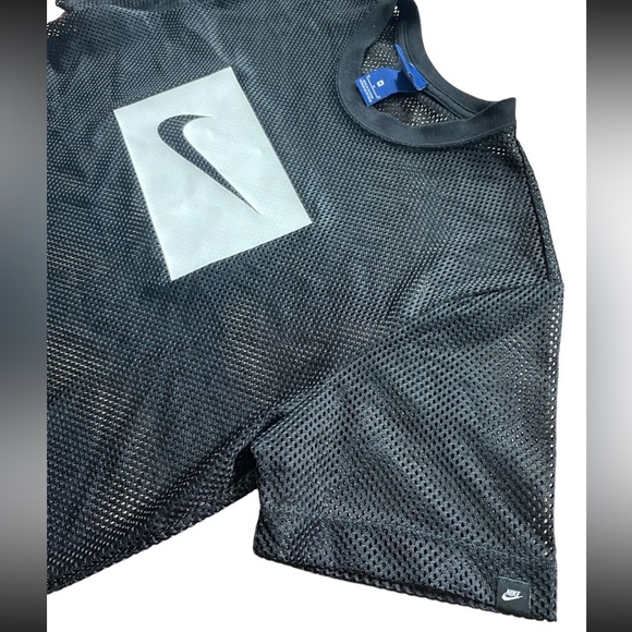 Nike Printed front logo Mesh Tshirt black white SzM - Picture 4 of 12